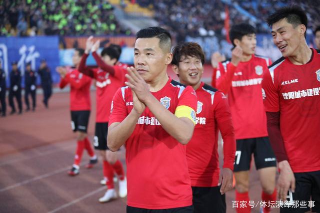 英超转会支出超34亿创历史 新赛季热刺引援引人注目